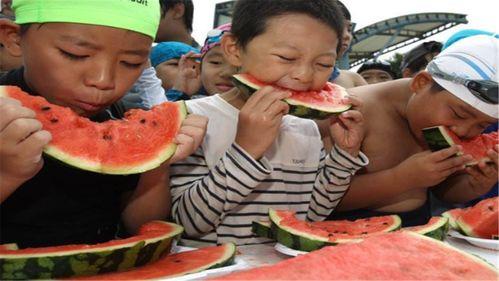 美国打牌吃瓜视频,一场吃瓜群众的视觉盛宴